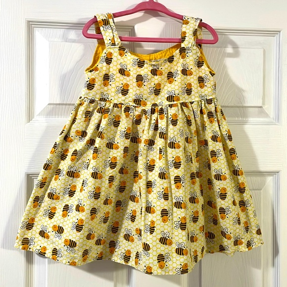 Honeybee 2T dress - Picture 1 of 3
